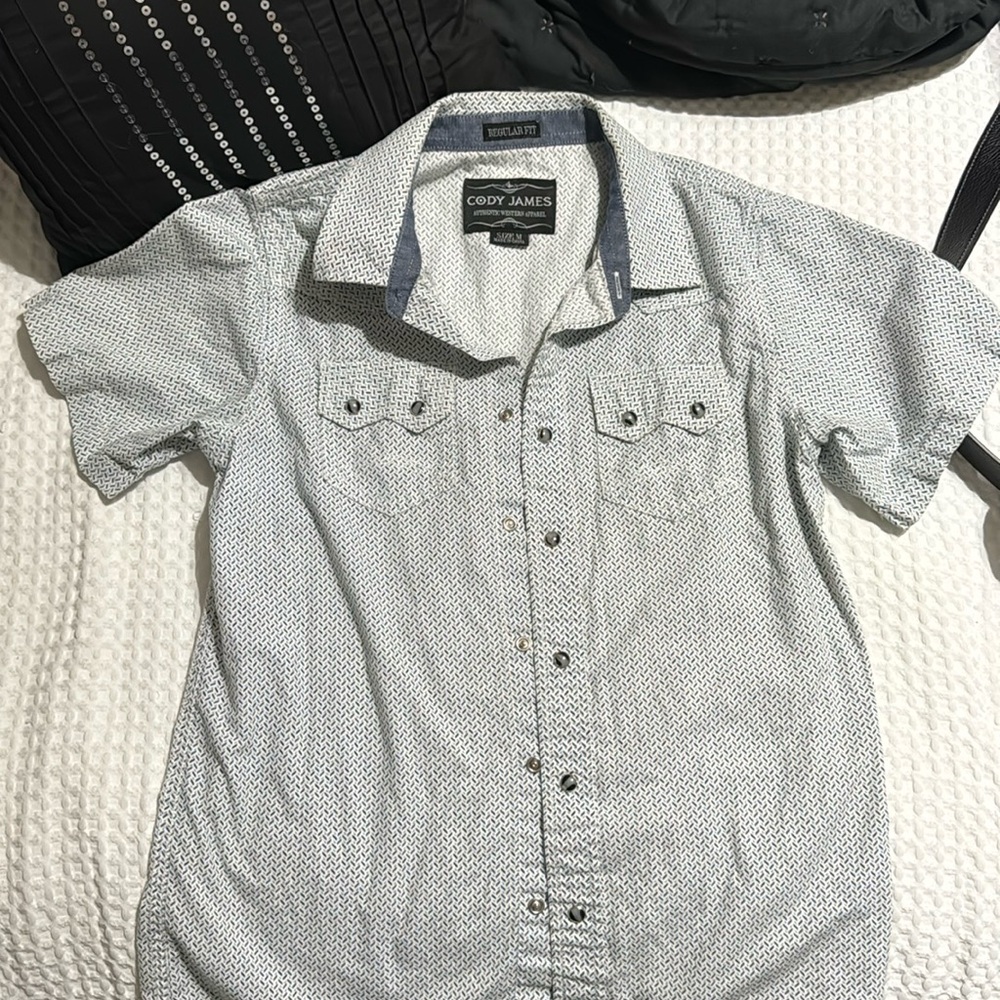 Cody James button down cowboy shirt. Size Medium
